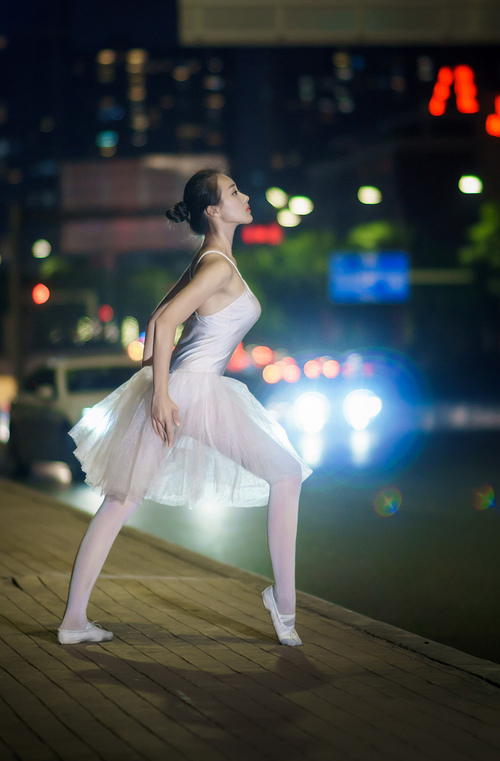 爱游戏娱乐-从世界杯预选赛看U23国足 激烈走势凸显希望，世界杯预选赛国足大胜