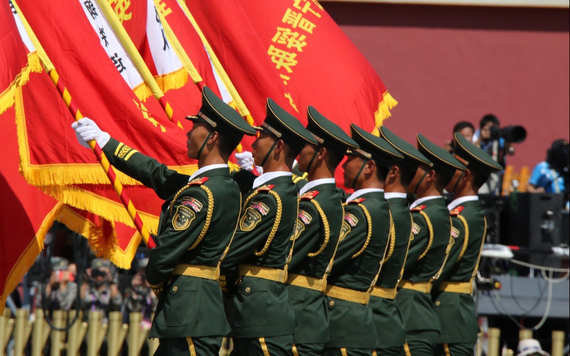 爱游戏平台-职业联赛落地城市缺乏长期球迷基础，职业联赛俱乐部